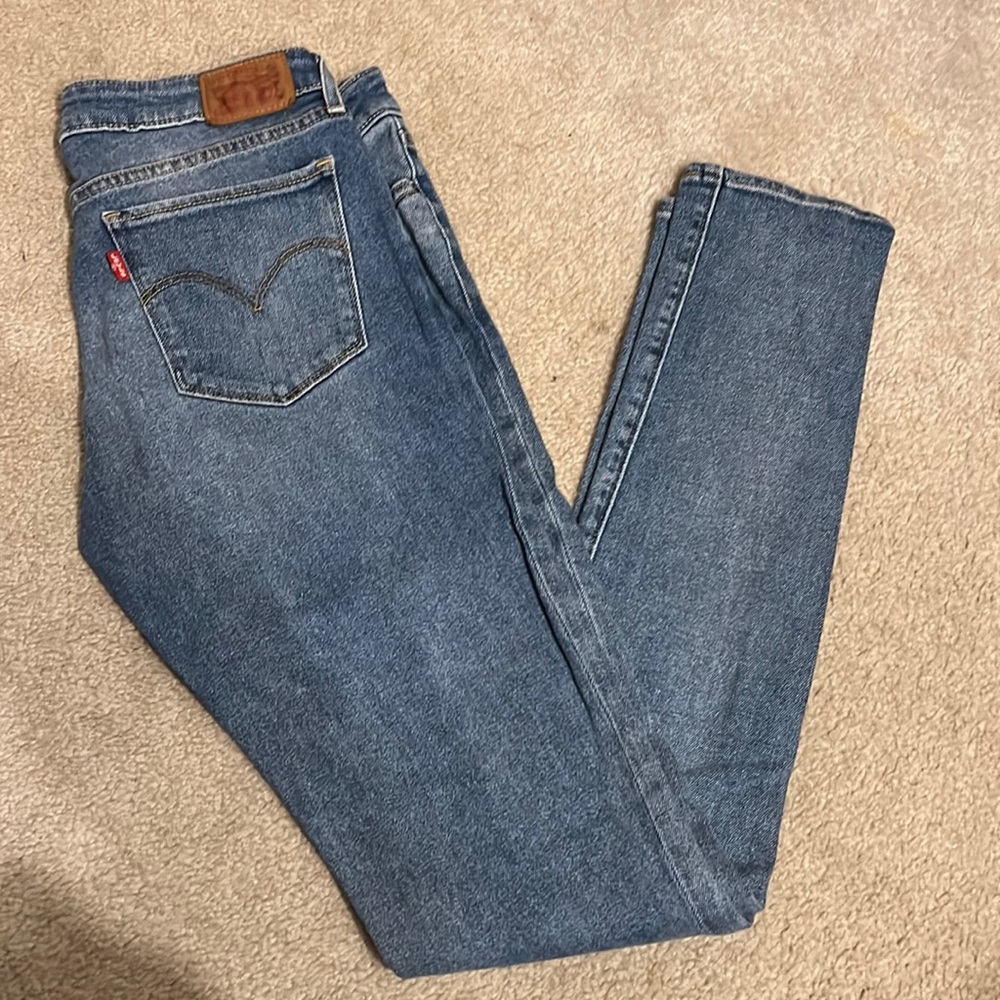 Levi’s 711 Skinny Jean size 29